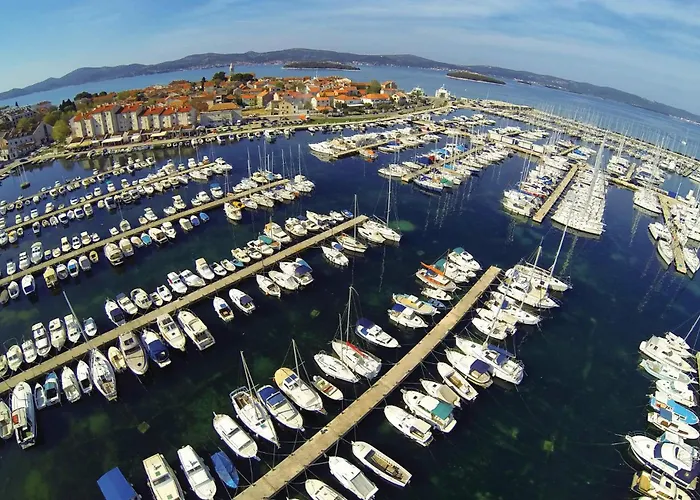 Cozy In With Wifi Apartamento Benkovac