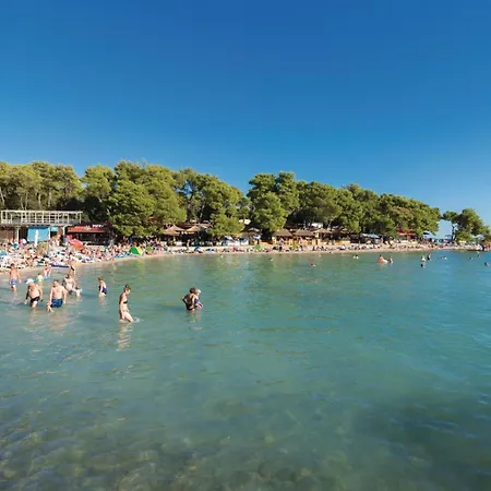 2 Bedroom Gorgeous In Benkovac